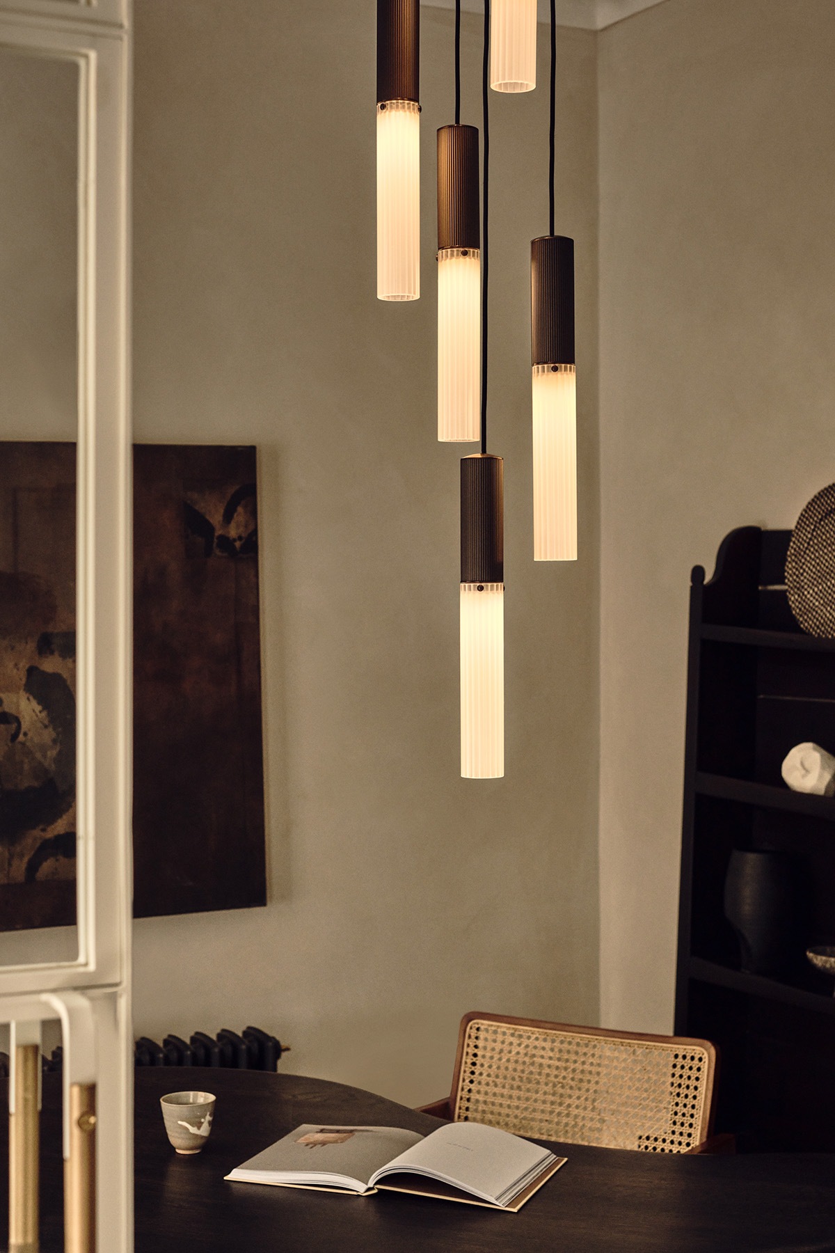 00NEW2023.04_Flume-Pendant-On-Ben-Anders-x-Laura-Fulmine