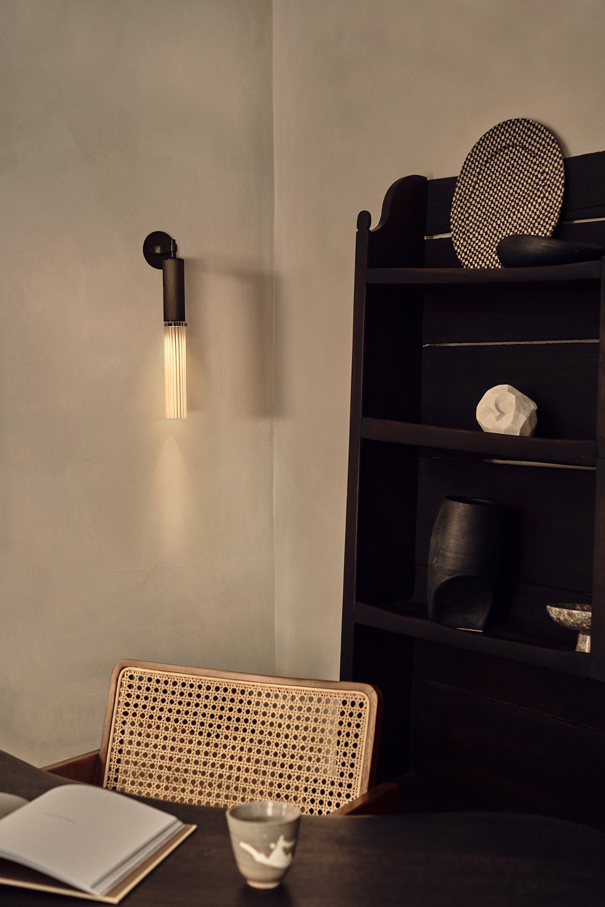 00NEW2023.04_Flume-Wall-Bronze-Clear-On-1-Ben-Anders-x-Laura-Fulmine