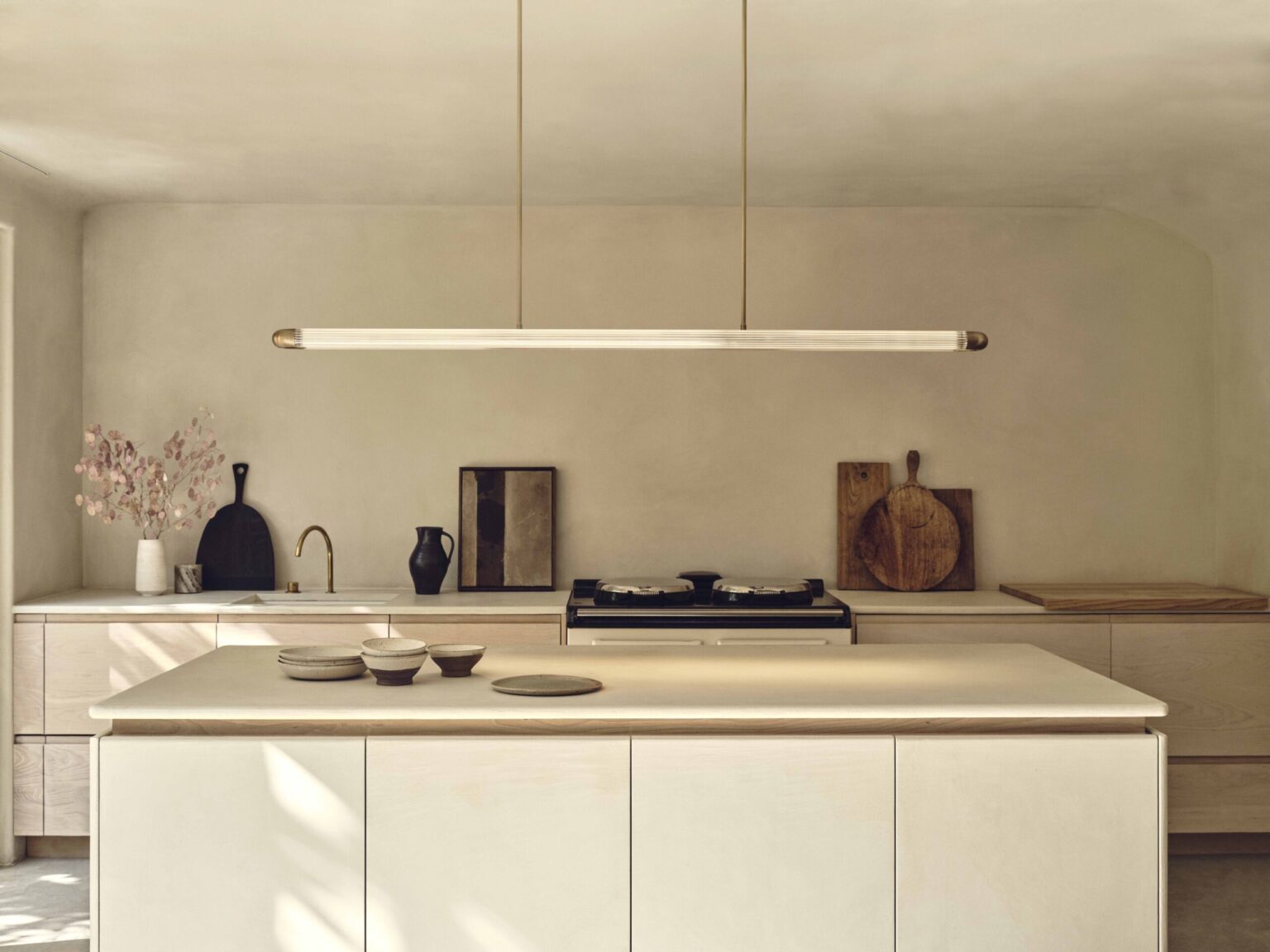 2023.09_Strata-Pendant-Antique-Brass-Ben-Anders-x-Laura-Fulmine-scaled