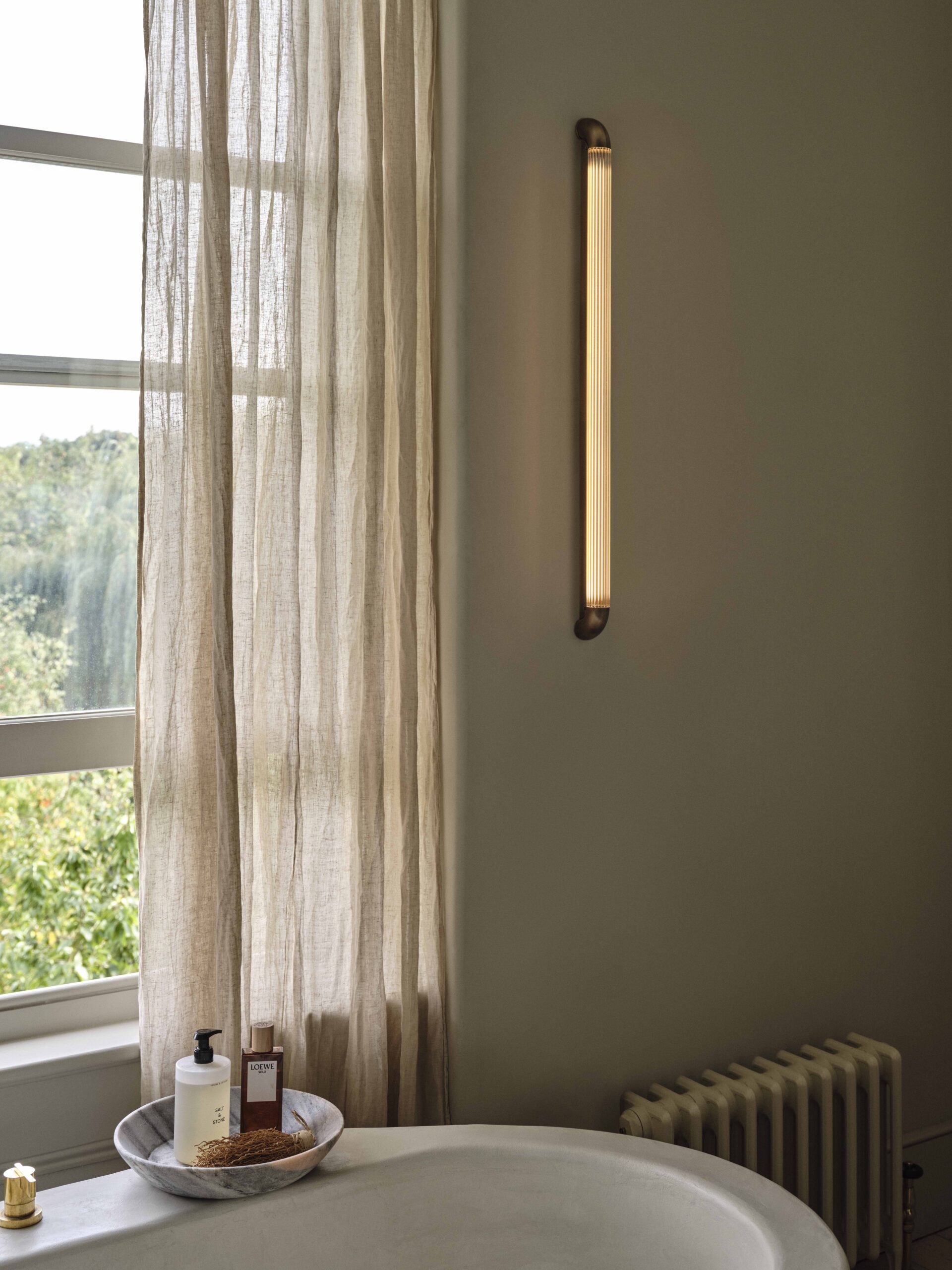2023.09_Strata-Wall-Light-Antique-Brass-Ben-Anders-x-Laura-Fulmine-scaled