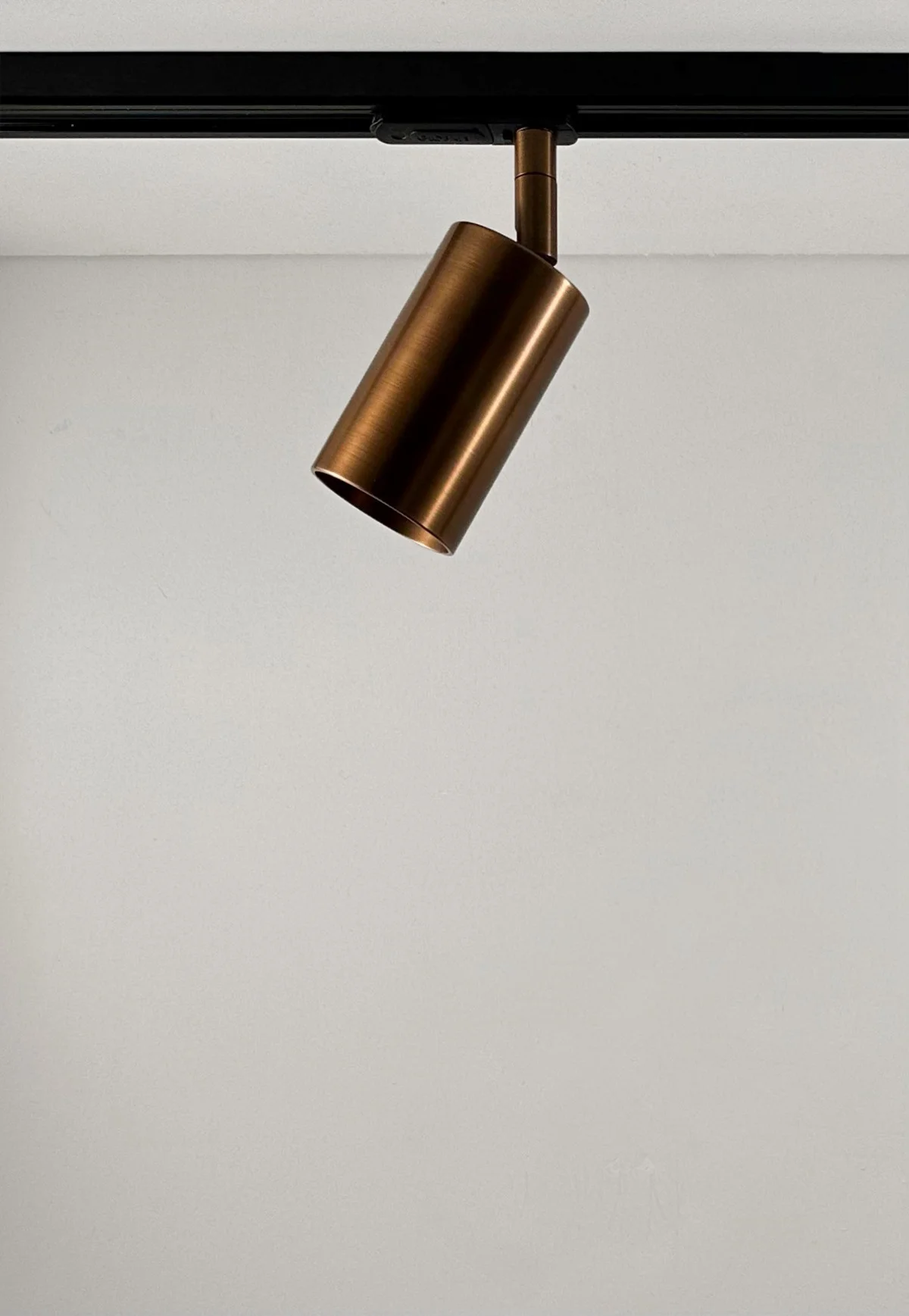 60_100-track_burnished-brass