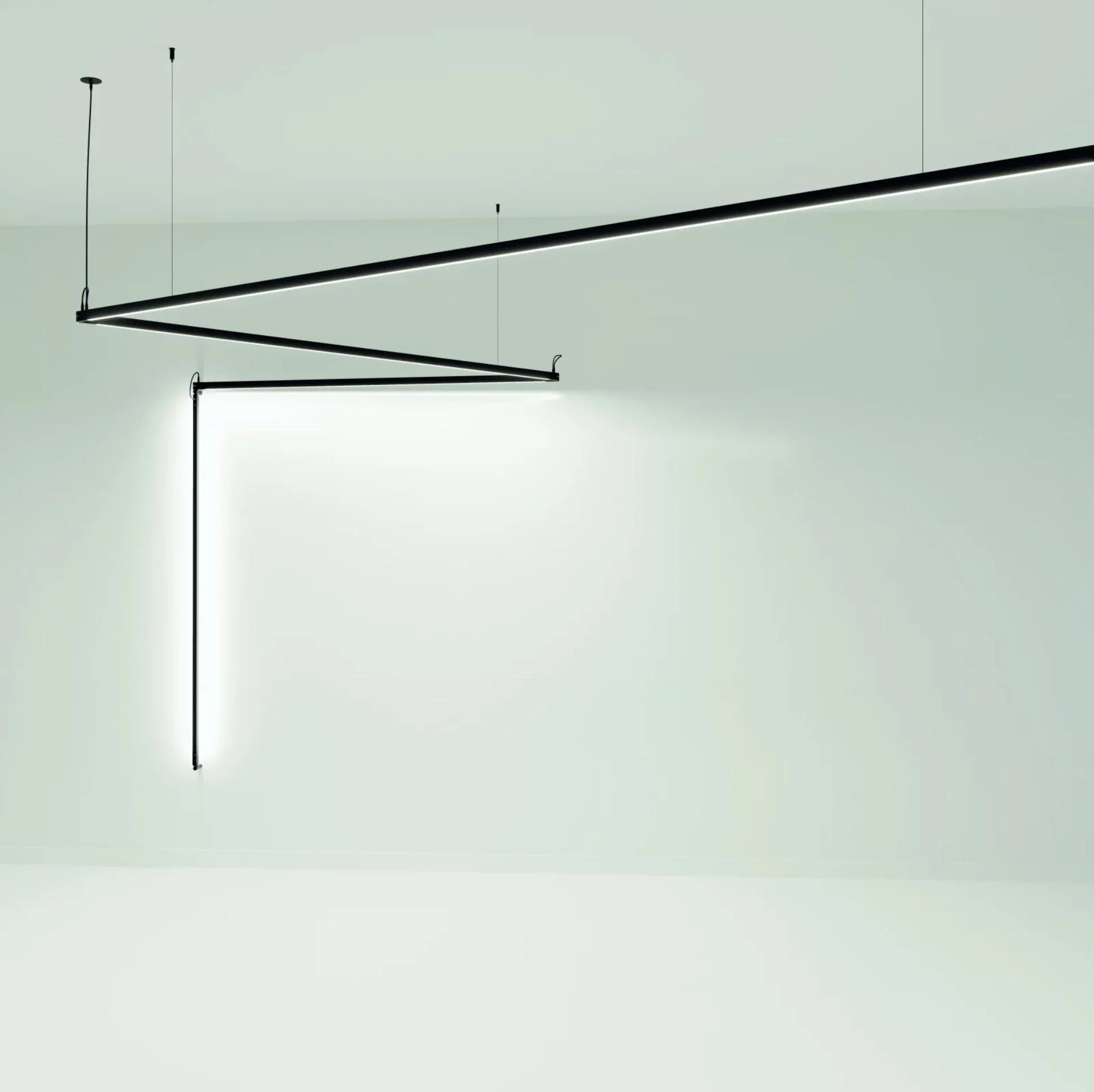 Mikaline_Delta-Light