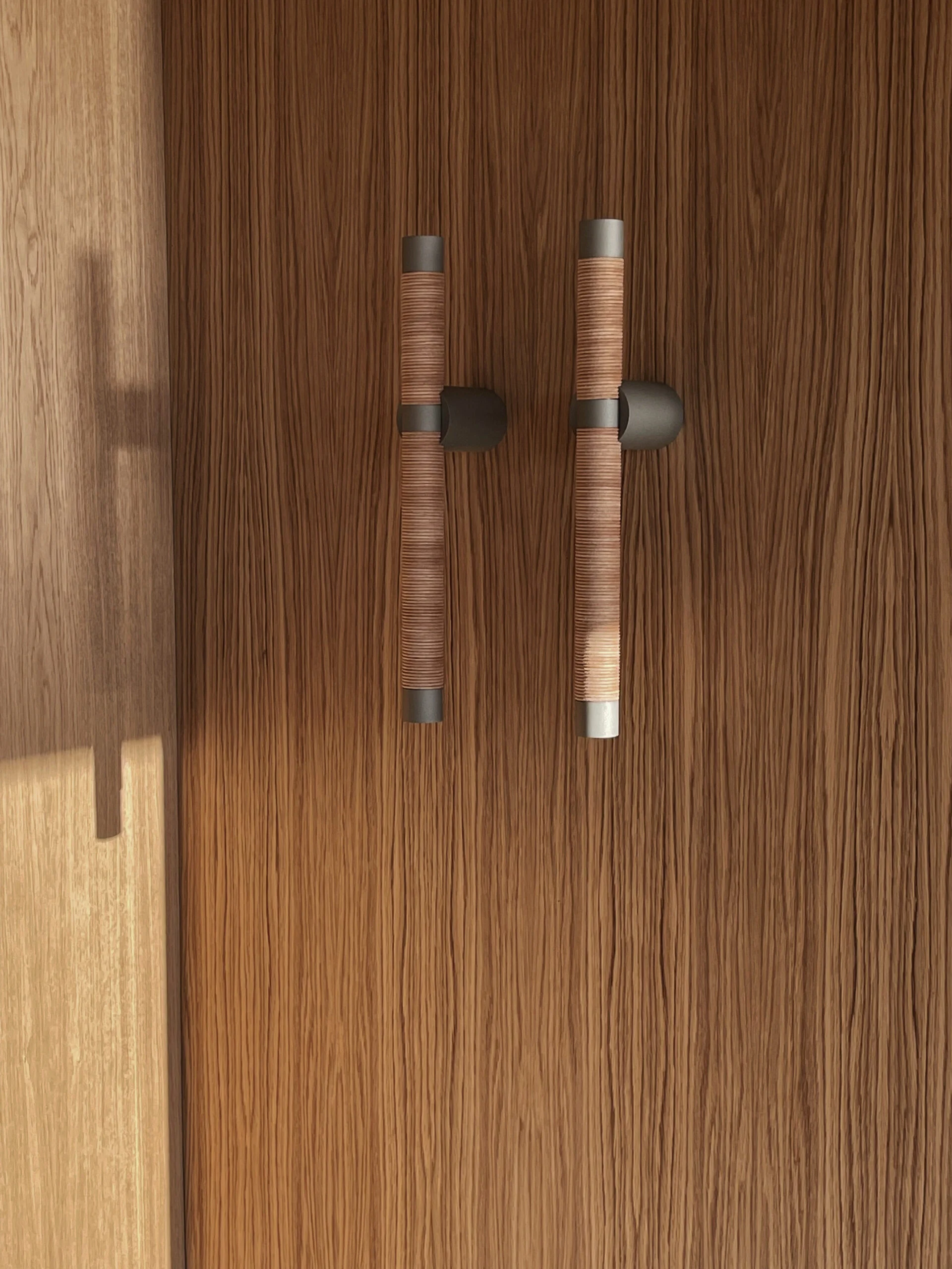 ONE-A_Leather-Wall-L_Mouse-Grey_Tan-leather-0-scaled