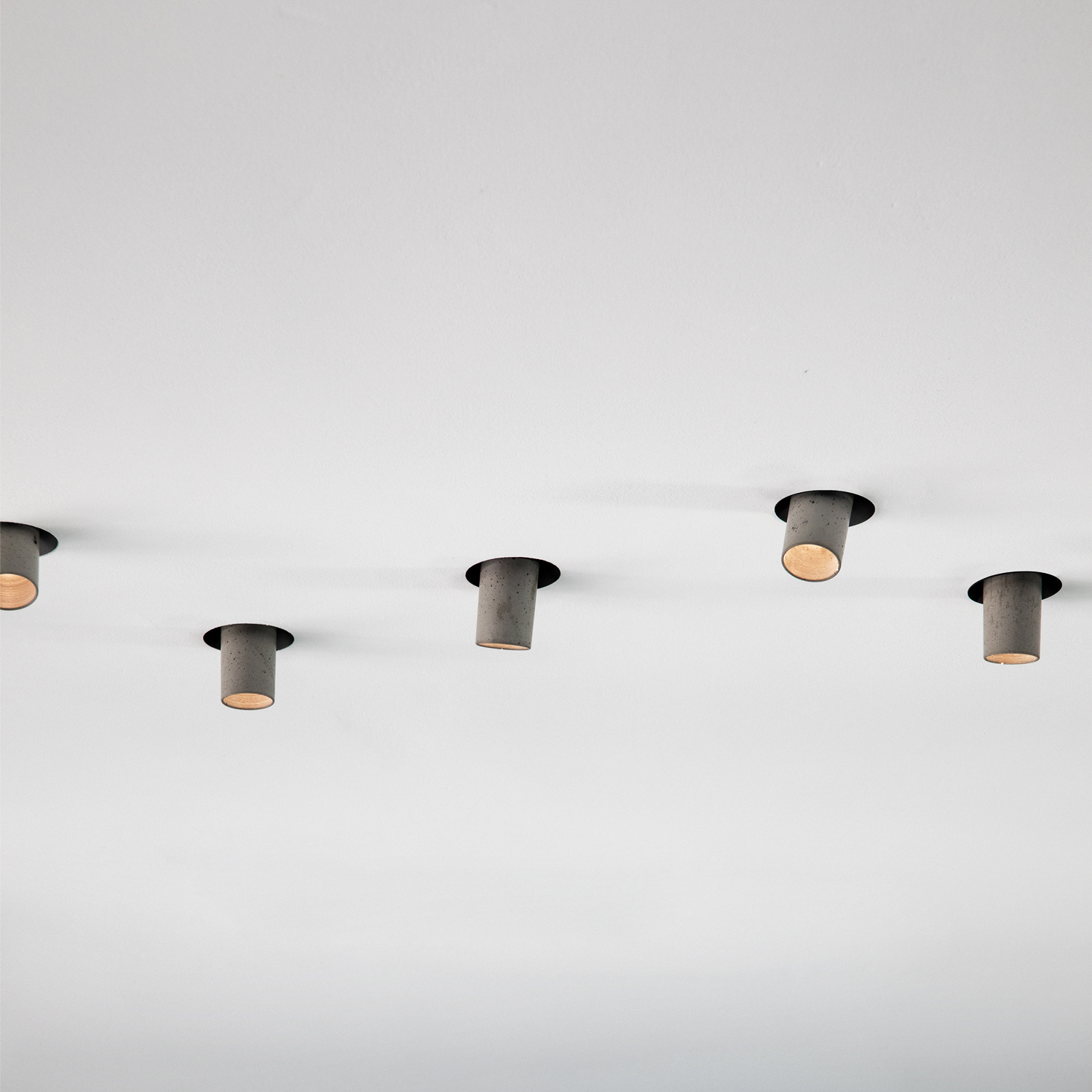 ONEA_Storm-Medium-Base-Tube_Concrete_05