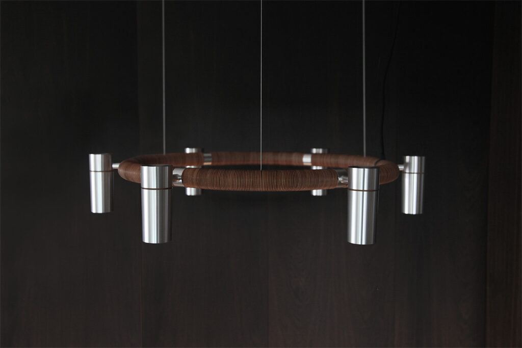 ONEA_Website_X-curve_silver-tanned_leather-1