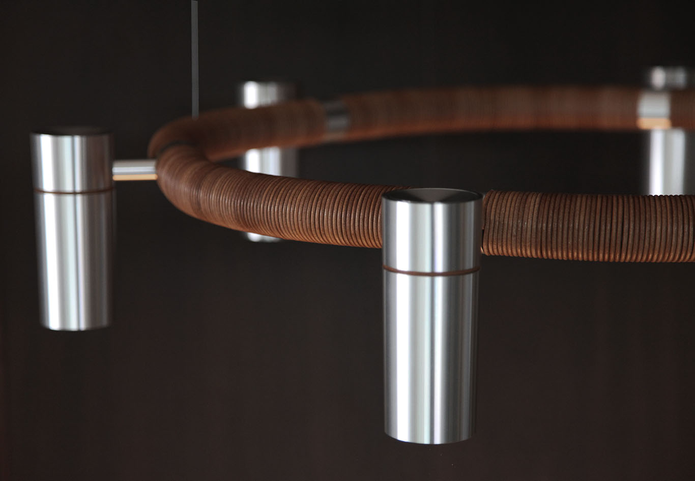 ONE_A_Xcurve_silver_tan_leather