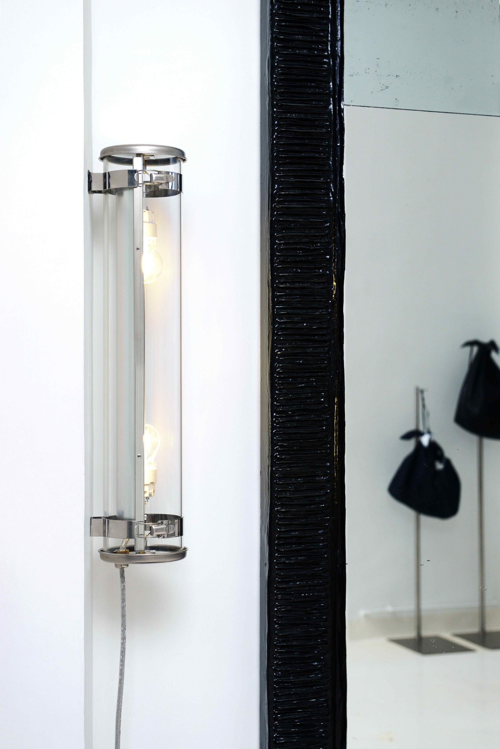Sammode-Rimbaud-Inox-Silver-Ambiance-Morgane-Le-Gall-3-scaled