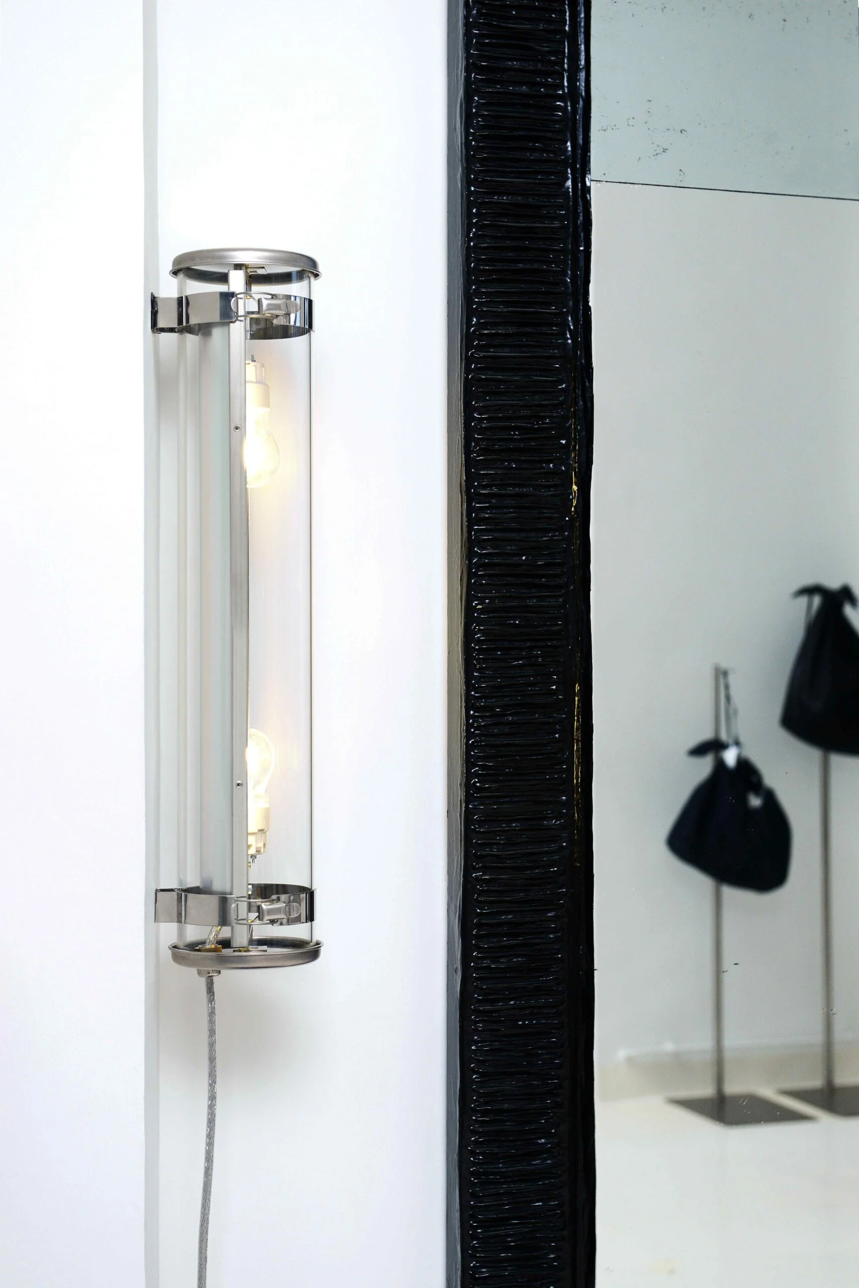 Sammode-Rimbaud-Inox-Silver-Ambiance-Morgane-Le-Gall-3-scaled