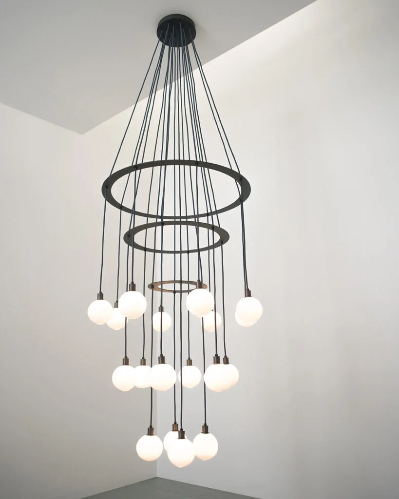 SkLO_Drape_Circle18_LT285WHT_1