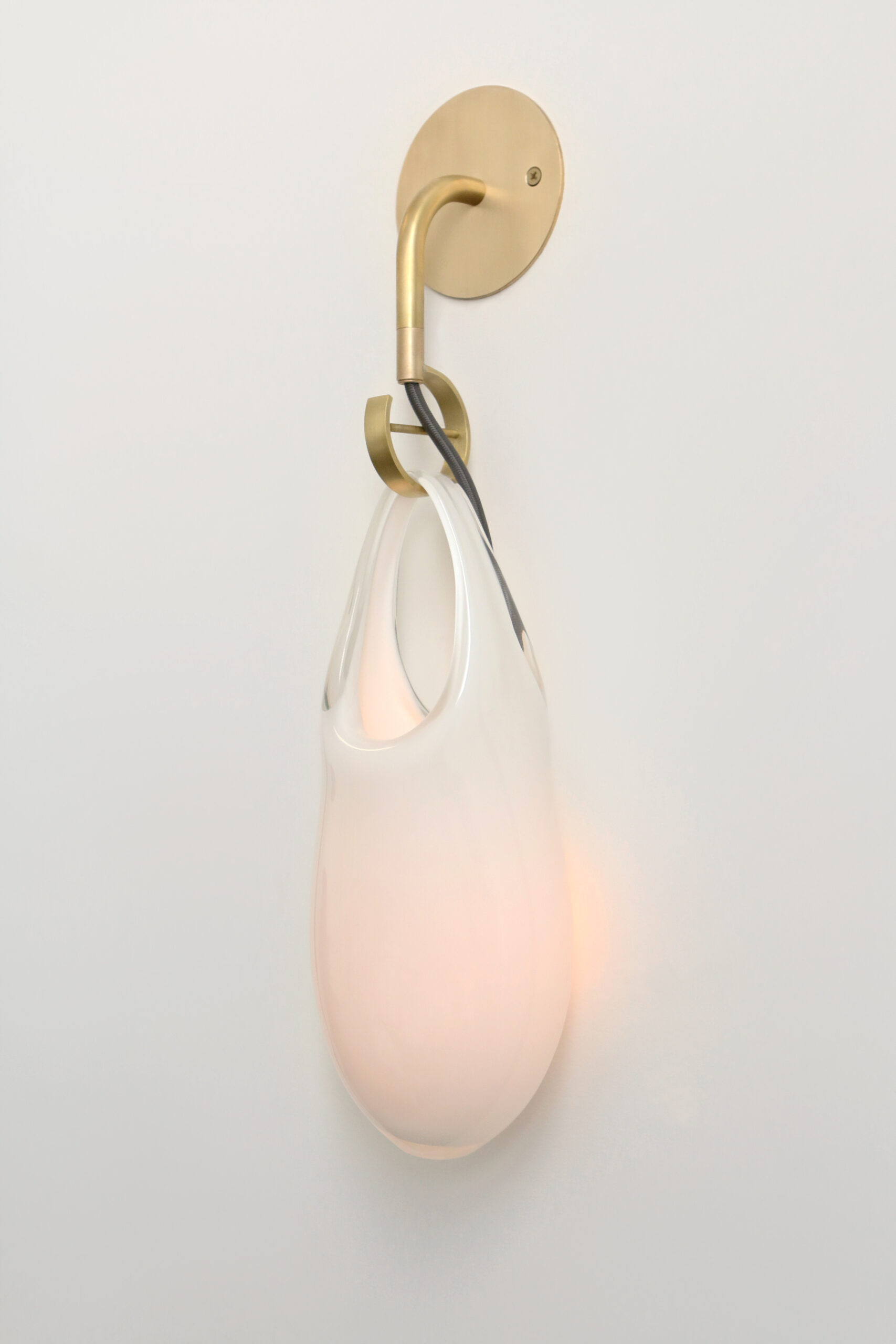 SkLO_Hold12_Sconce_LT267WHTB_2-scaled