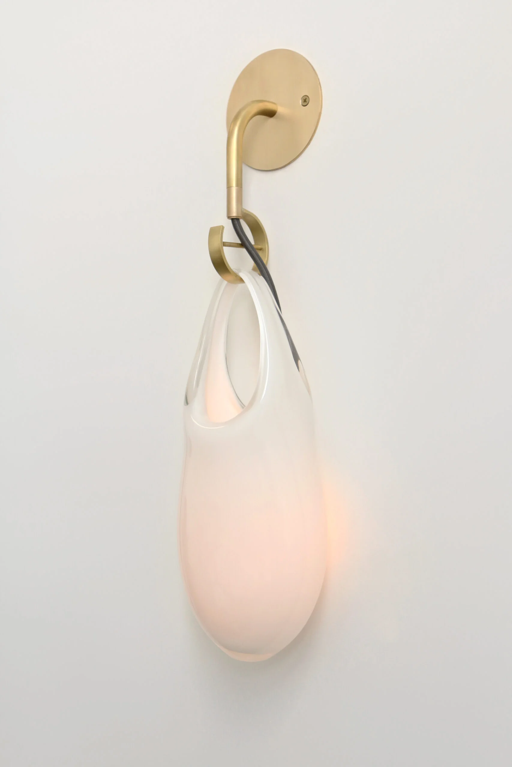 SkLO_Hold12_Sconce_LT267WHTB_2-scaled