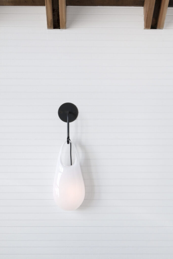 SkLO_Hold18_Sconce_ENV_4-scaled