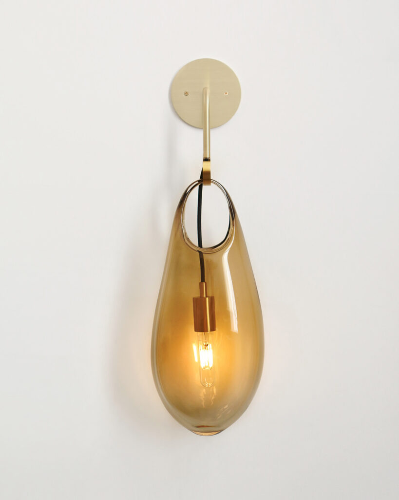 SkLO_Hold18_Sconce_LT261OLVB_SGR-1