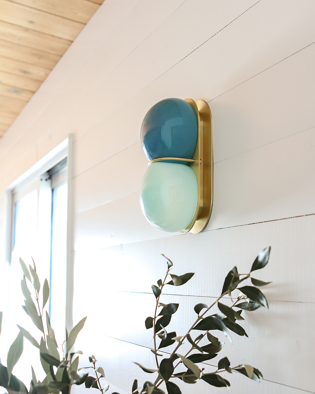 SkLO_Twin2.0_Sconce_Ceiling_LTM08PBLB_3-1