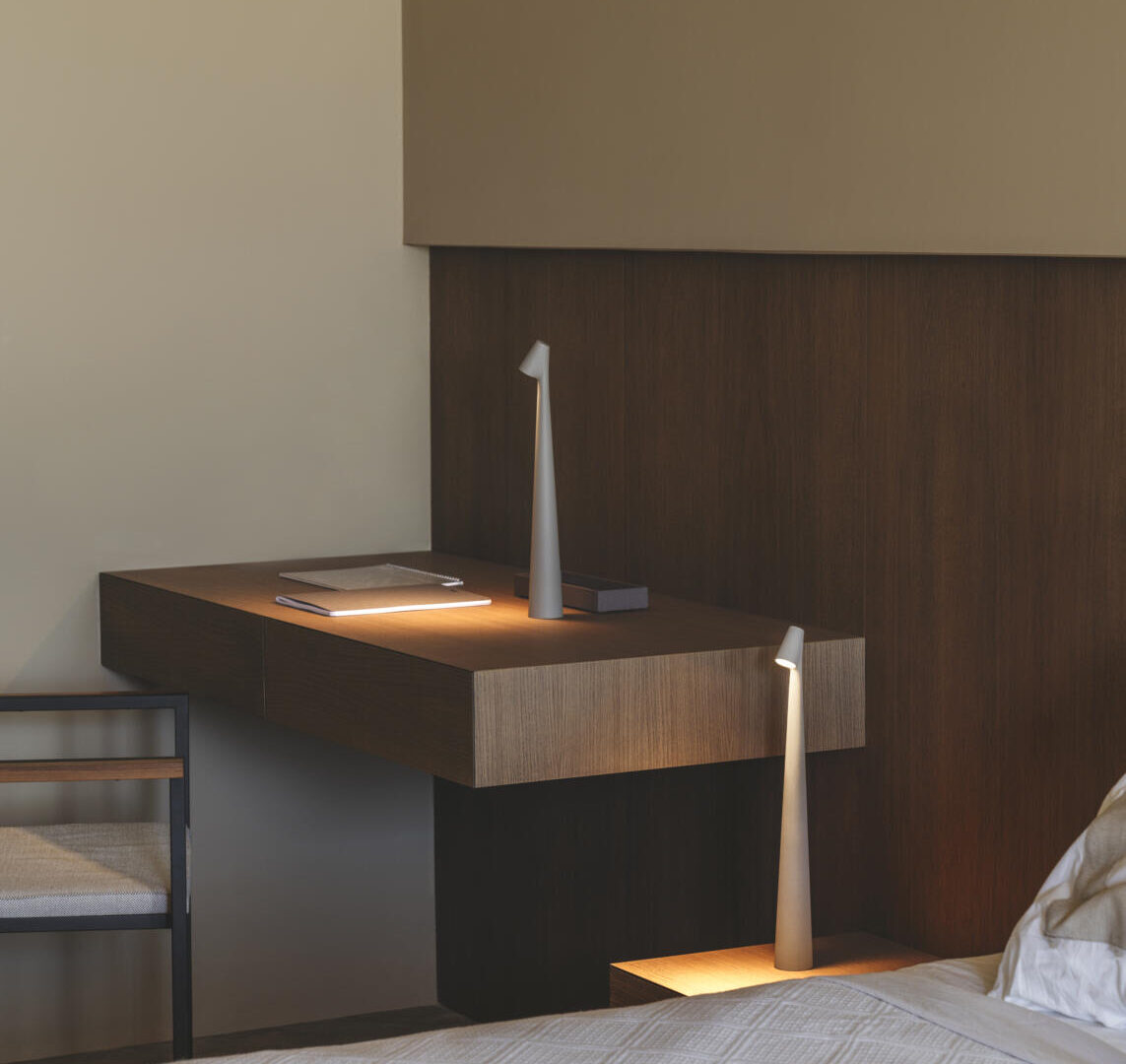 Natbordslampe, sengelampe, trådløs bordlampe